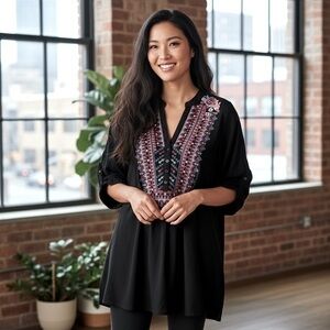 Luna Moon Embroidered Black Tunic Top, front functional buttons, V-neck 🖤🩷🩵💛❤️